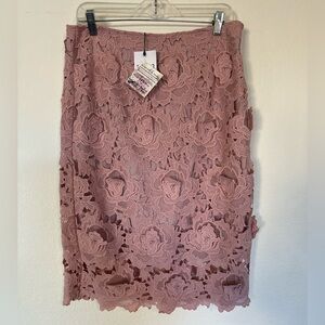 NWT XL Ampersand Avenue Ultimate
Floral Lace Pencil Skirt Fitted
Hidden Zipper